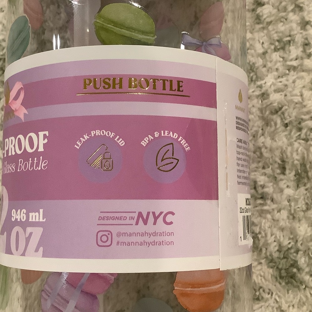 Valentines Day Pastel Macaroons Glass Leak-Proof Water Bottle Manna 32 oz NWT - Picture 13 of 16